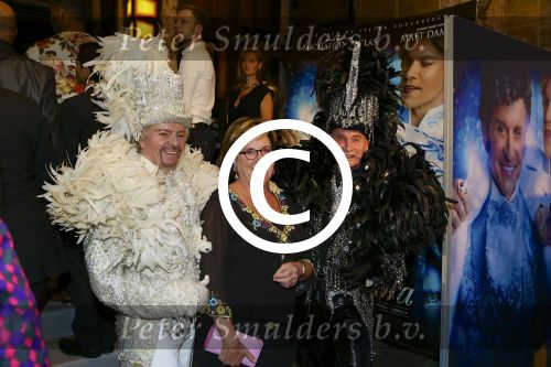 AMSTERDAM - Bij het Tuschinski Theater is de premiere van Behind the Candelabra. Met op de rode loper  Catherine Keyl