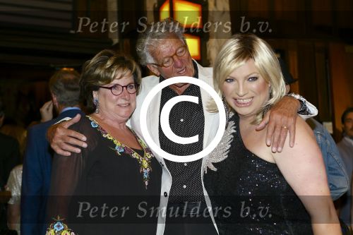 AMSTERDAM - Bij het Tuschinski Theater is de premiere van Behind the Candelabra. Met op de rode loper  Catherine Keyl met partner en Mayday