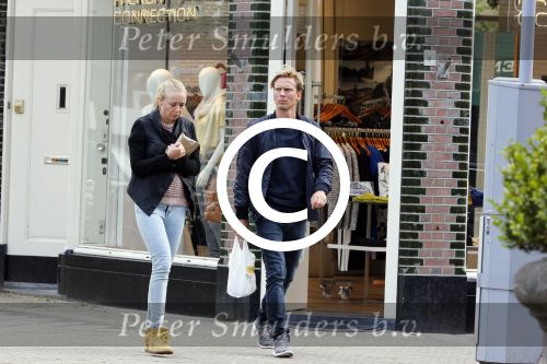Amsterdam 24 juni 2013
Christian Poulsen met zijn vrouw op de cornelis schuytstraat.
Peter Smulders bv