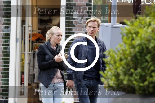 Amsterdam 24 juni 2013
Christian Poulsen met zijn vrouw op de cornelis schuytstraat.
Peter Smulders bv
