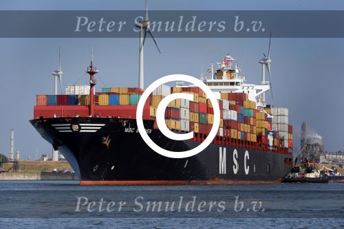 Antwerpen 18 Juli 2013,
Containervervoer per schip
Vervoersmaatschappij MSC
Fotopersbureau Peter Smulders BV