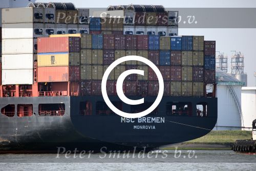 Antwerpen 18 Juli 2013,
Containervervoer per schip
Vervoersmaatschappij MSC
Fotopersbureau Peter Smulders BV
