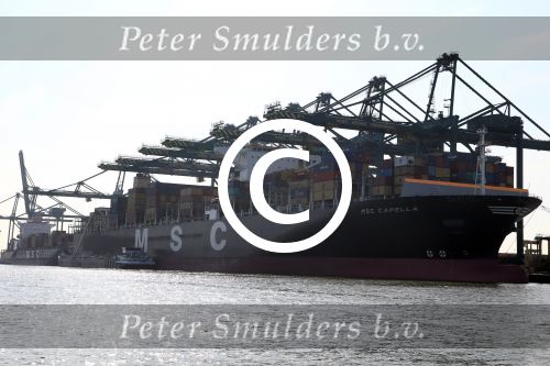 Antwerpen 18 Juli 2013,
Containervervoer per schip
Vervoersmaatschappij MSC
Fotopersbureau Peter Smulders BV