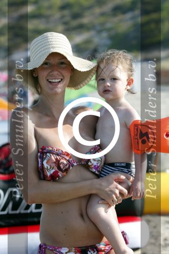 ibiza 11 juli 2013
Lange Frans met zijn vrouw Danielle en kinderen op vakantie op ibiza.
Peter Smulders bv
