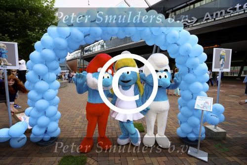 AMSTERDAM - Bij PathÃ© ArenA is de filmpremiÃ¨re De Smurfen II. Met op de foto  De Smurfen.