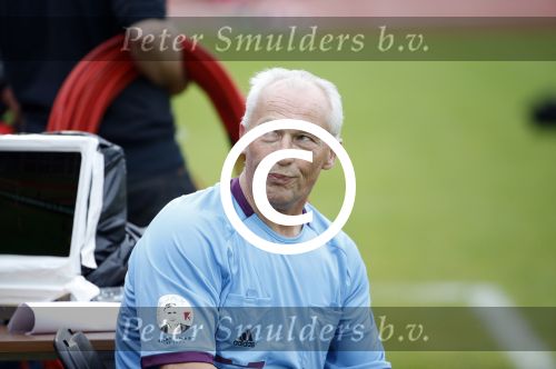 Amsterdam 3 juli 2013
Sjaak Swart 75 jaar . Hij viert dat met een wedstrijd met oud ajax spelers in het Olympisch stadion. Dick Jol
Peter Smulders bv