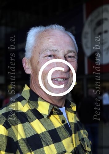 Amsterdam 3 juli 2013
Sjaak Swart 75 jaar . Hij viert dat met een wedstrijd met oud ajax spelers in het Olympisch stadion. Dick Jol
Peter Smulders bv