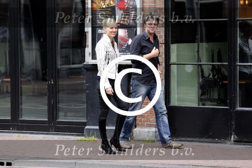 Amsterdam 1 juli 2013
Elisa List met vriend op straat in Amsterdam.
Peter Smulders bv