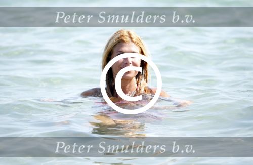 ibiza 17 juli 2013
Estelle Cruijff op Tropicana beach op ibiza.
Peter Smulders bv