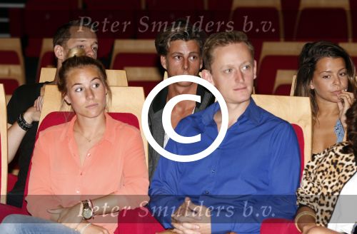 Zaandam 13 augustus 2013
Perspresentatie musical Flash Dance
De foto toont cast en ensemble met o.a. Anouk Maas, Carry Tefsen en Jim Bakkum
Peter Smulders bv