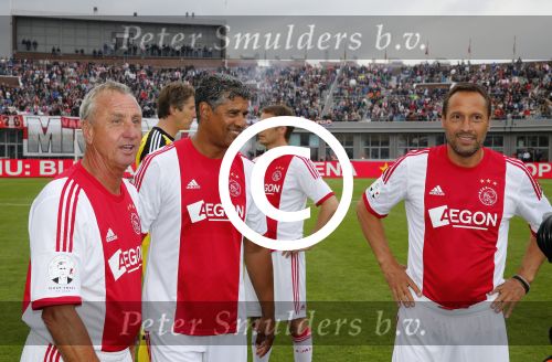 Amsterdam 3 juli 2013
Sjaak Swart 75 jaar . Hij viert dat met een wedstrijd met oud ajax spelers in het Olympisch stadion. Frank Rijkaard en Johan Cruijff
Peter Smulders bv