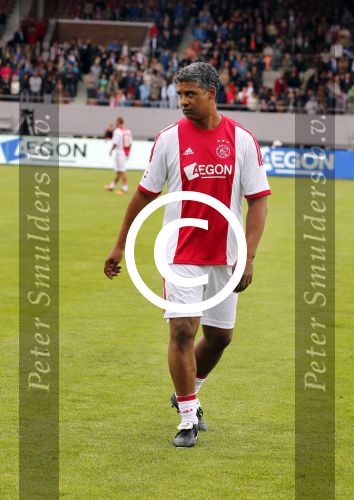 Amsterdam 3 juli 2013
Sjaak Swart 75 jaar . Hij viert dat met een wedstrijd met oud ajax spelers in het Olympisch stadion. Frank Rijkaard
Peter Smulders bv