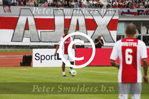 Amsterdam 3 juli 2013
Sjaak Swart 75 jaar . Hij viert dat met een wedstrijd met oud ajax spelers in het Olympisch stadion. Frank Rijkaard
Peter Smulders bv