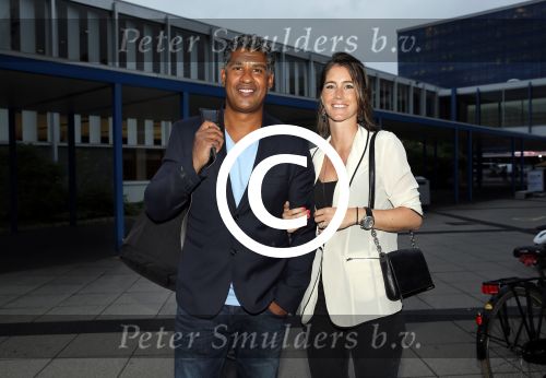 Amsterdam 3 juli 2013
Sjaak Swart 75 jaar . Hij viert dat met een wedstrijd met oud ajax spelers in het Olympisch stadion. Frank rijkaard met zijn vrouw
Peter Smulders bv