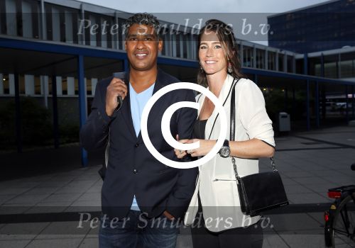 Amsterdam 3 juli 2013
Sjaak Swart 75 jaar . Hij viert dat met een wedstrijd met oud ajax spelers in het Olympisch stadion. Frank rijkaard met zijn vrouw
Peter Smulders bv