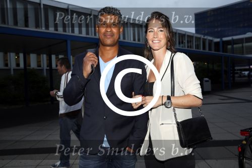 Amsterdam 3 juli 2013
Sjaak Swart 75 jaar . Hij viert dat met een wedstrijd met oud ajax spelers in het Olympisch stadion. Frank rijkaard met zijn vrouw
Peter Smulders bv