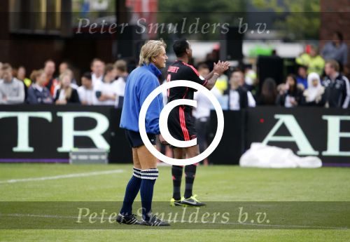 Amsterdam 3 juli 2013
Sjaak Swart 75 jaar . Hij viert dat met een wedstrijd met oud ajax spelers in het Olympisch stadion. Frans Derks
Peter Smulders bv