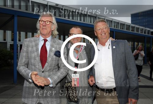 Amsterdam 3 juli 2013
Sjaak Swart 75 jaar . Hij viert dat met een wedstrijd met oud ajax spelers in het Olympisch stadion. Freek de Jonge
Peter Smulders bv