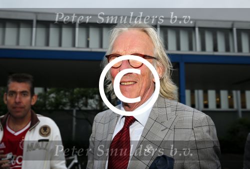 Amsterdam 3 juli 2013
Sjaak Swart 75 jaar . Hij viert dat met een wedstrijd met oud ajax spelers in het Olympisch stadion. Freek de Jonge
Peter Smulders bv