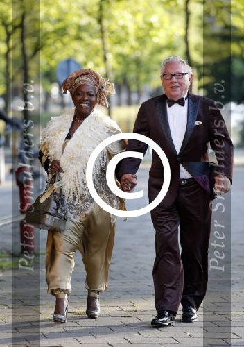 Amsterdam 25 juni 2013
Premiere Tula the Revolt in het tropenmuseum. Gerda Havertong met man
Peter Smulders bv