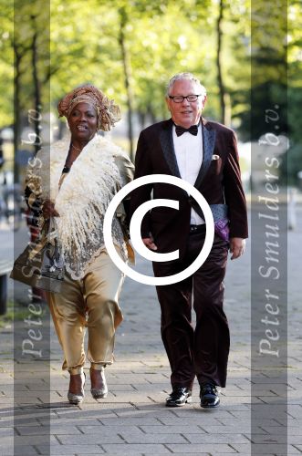 Amsterdam 25 juni 2013
Premiere Tula the Revolt in het tropenmuseum. Gerda Havertong met man
Peter Smulders bv