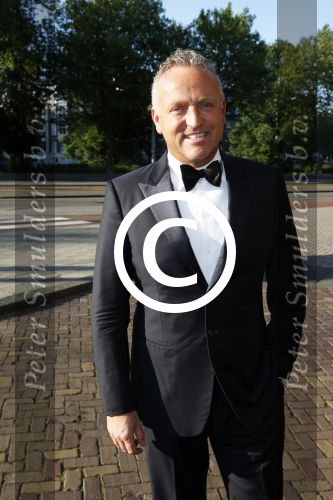 Amsterdam 25 juni 2013
Premiere Tula the Revolt in het tropenmuseum. Gordon met vrienden
Peter Smulders bv