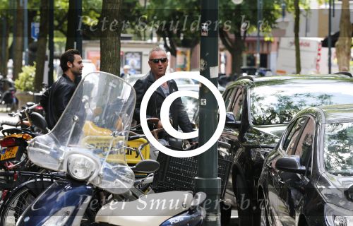 Amsterdam 25 juni 2013
Gordon met een vriend op de cornelis schuytstraat.
Peter Smulders bv