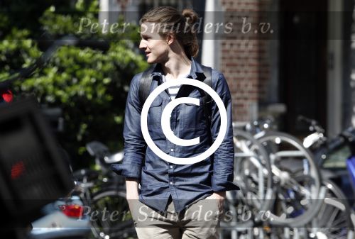 Amsterdam 25 juni 2013
Guido Spek met een kennis op de cornelis schuytstraat.
Peter Smulders bv