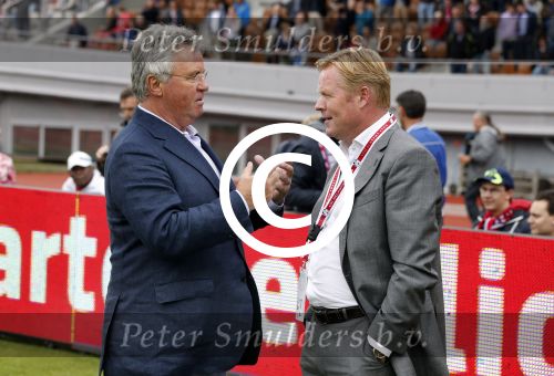 Amsterdam 3 juli 2013
Sjaak Swart 75 jaar . Hij viert dat met een wedstrijd met oud ajax spelers in het Olympisch stadion. Ronald Koeman en Guus Hiddink
Peter Smulders bv
