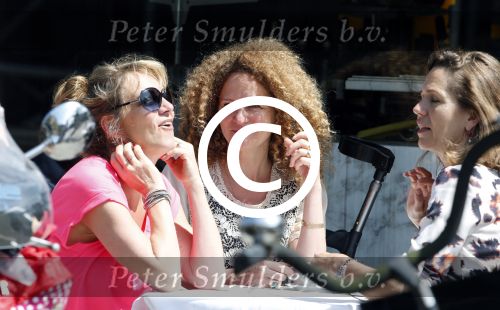 Amsterdam 30 juni 2013
Hadassah de Boer op terras.
Peter Smulders bv