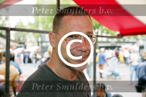 Amsterdam 1 juli 2013
Prominenten serveren 1 juli Keti Koti Ontbijt bij herdenking slavernijverleden op het Leidse Plein. Hans Kesting
Peter Smulders bv