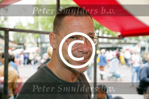Amsterdam 1 juli 2013
Prominenten serveren 1 juli Keti Koti Ontbijt bij herdenking slavernijverleden op het Leidse Plein. Hans Kesting
Peter Smulders bv