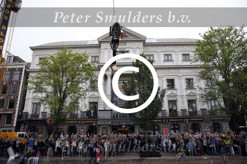 Amsterdam 10 juli 2013
Hans Klok doet stunt boven de Amstel  ivm zijn nieuwe show in carre.
Peter Smulders bv
