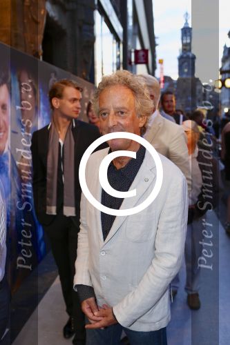 AMSTERDAM - Bij het Tuschinski Theater is de premiere van Behind the Candelabra. Met op de rode loper  Hans v Willigenburg.