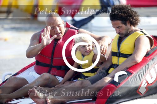 ibiza 11 juli 2013
Herman den Blijker met zijn vrouw en zoon Mats op coco beach.
Peter Smulders bv