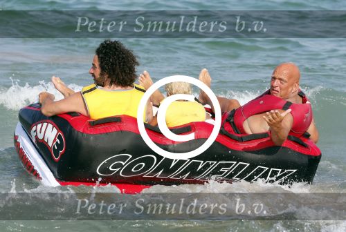 ibiza 11 juli 2013
Herman den Blijker met zijn vrouw en zoon Mats op coco beach.
Peter Smulders bv