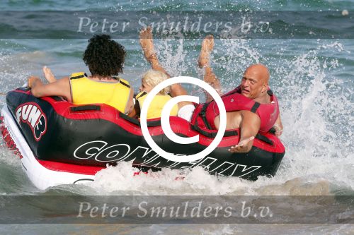 ibiza 11 juli 2013
Herman den Blijker met zijn vrouw en zoon Mats op coco beach.
Peter Smulders bv