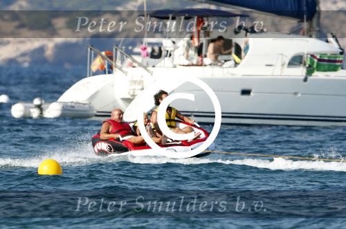 ibiza 11 juli 2013
Herman den Blijker met zijn vrouw en zoon Mats op coco beach.
Peter Smulders bv