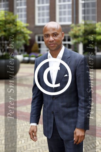 Amsterdam 27 juni 2013
Gift suite in hotel the Grand. Humberto tan
Peter Smulders bv