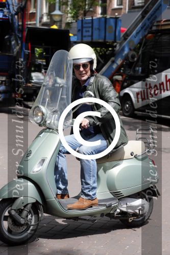 Amsterdam 25 juni 2013
Huub Stapel op zijn vespa scooter
Peter Smulders bv