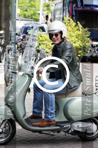 Amsterdam 25 juni 2013
Huub Stapel op zijn vespa scooter
Peter Smulders bv
