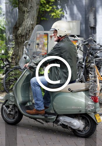 Amsterdam 25 juni 2013
Huub Stapel op zijn vespa scooter
Peter Smulders bv