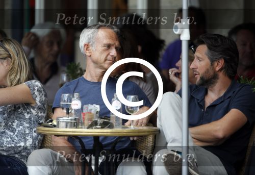 Amsterdam 8 augustus 2013
Jaap Jongbloed met een kennis op het terras van de joffers.
Peter Smulders bv