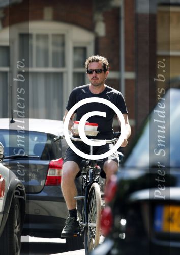 Amsterdam 2 juli 2013
Jacob Derwig haalt koffie.
Peter Smulders bv