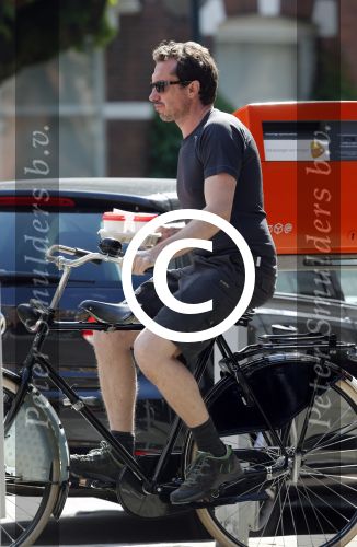 Amsterdam 2 juli 2013
Jacob Derwig haalt koffie.
Peter Smulders bv