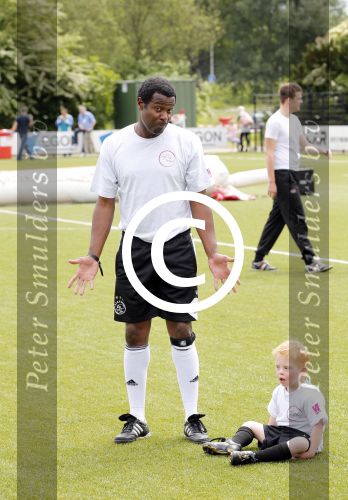 Amsterdam 29 juni 2013
Voetbaltournooi op de toekomst (ajax) voor de stichting de upside van down
met diverse bn ers en oud voetballers.. Syndroom van down. John Williams
Peter Smulders bv