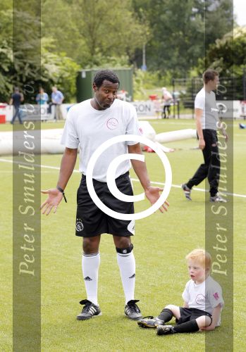Amsterdam 29 juni 2013
Voetbaltournooi op de toekomst (ajax) voor de stichting de upside van down
met diverse bn ers en oud voetballers.. Syndroom van down. John Williams
Peter Smulders bv
