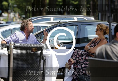 Amsterdam 8 juli 2013
Herman Heinsbroek en Judith Wiersema op de pc hooftstraat en lunchend in amsterdam zuid.
Peter Smulders bv