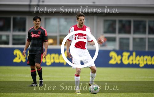 Amsterdam 3 juli 2013
Sjaak Swart 75 jaar . Hij viert dat met een wedstrijd met oud ajax spelers in het Olympisch stadion. Justin Swart
Peter Smulders bv