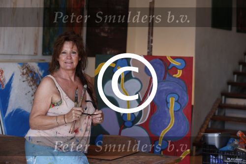 ibiza 16 juli 2013
Kees ter Brugge in haar atelier waar ze schildert en kleit.
Peter Smulders bv